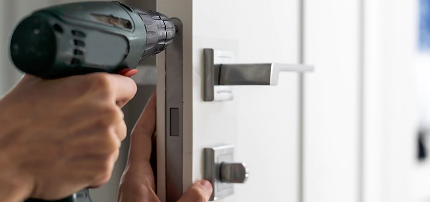 Locksmith For Lock Replacement Near Me in North Tustin, CA